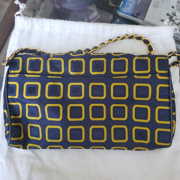 PRADA Silk crossbody/clutch bag in Geometric print - Picture 3 of 6